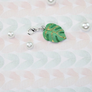 Zawieszka charms liść monstery