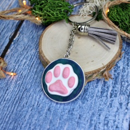 Brelok biała łapka