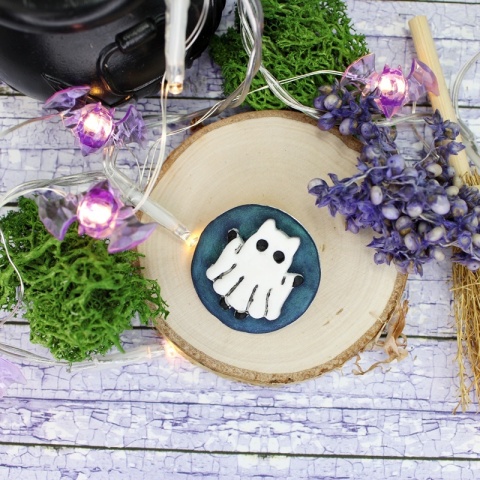 Broszka kot Halloween